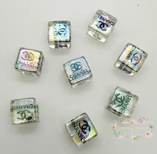 Load image into Gallery viewer, 16mm Square Clear CiCi Beads - 5 Count 16mm Acrylic Beads