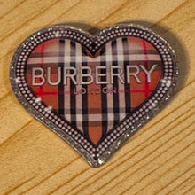 Load image into Gallery viewer, Burberry Heart - Silver Glittery Flatback