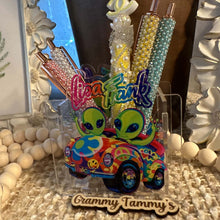 Load image into Gallery viewer, Frank Aliens - Acrylic Pen/Pencil/Brush Holder