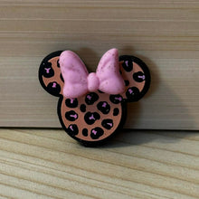 Load image into Gallery viewer, Leopard Mouse with Pink Ribbon Silicone Focal Bead