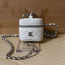 Load image into Gallery viewer, Airbud Case - CiCi - White with Chain