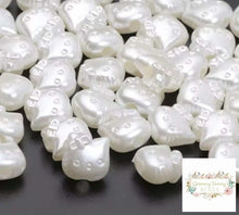 Load image into Gallery viewer, 11Mm White Acrylic Pearl Cat Bead -10 Count Beads
