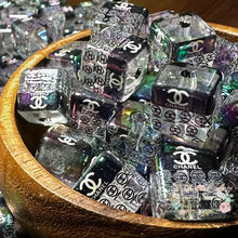 Load image into Gallery viewer, 16mm Square Clear CiCi Beads - 5 Count 16mm Acrylic Beads
