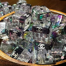 Load image into Gallery viewer, 16mm Square Clear CiCi Beads - 5 Count 16mm Acrylic Beads
