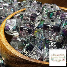 Load image into Gallery viewer, 16mm Square Clear CiCi Beads - 5 Count 16mm Acrylic Beads
