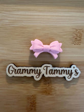 Load image into Gallery viewer, Pink Ribbon - Silicone Focal Bead
