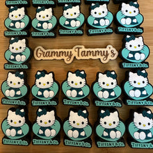 Load image into Gallery viewer, Tif Kitty - Silicone Focal Bead

