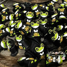 Load image into Gallery viewer, 3D Halloween Frog Silicone Focal Bead Silicone Focal Bead
