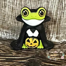 Load image into Gallery viewer, 3D Halloween Frog Silicone Focal Bead Silicone Focal Bead
