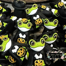 Load image into Gallery viewer, 3D Halloween Frog Silicone Focal Bead Silicone Focal Bead
