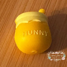 Load image into Gallery viewer, 3D Hunny Pot Silicone Focal Bead Silicone Focal Bead
