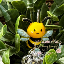 Load image into Gallery viewer, 3D Silicone Focal Bead - Bee 1 Count Beads
