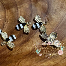 Load image into Gallery viewer, 5 Pcs Golden Enamel Bee Black &amp; White Charms
