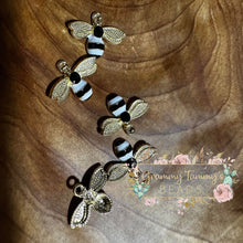 Load image into Gallery viewer, 5 Pcs Golden Enamel Bee Black &amp; White Charms
