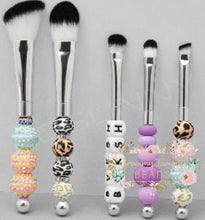 Load image into Gallery viewer, 5Pcs Beadable Makeup Cosmetic Brushes Make Up
