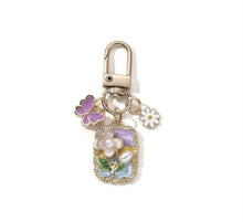 Load image into Gallery viewer, Handmade 3D Baroque Style Keychain
