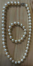 Load image into Gallery viewer, Freshwater Pearl Jewelry Set - Bracelet &amp; Necklace
