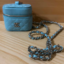 Load image into Gallery viewer, Airbud Case with Crossbody Chain - CiCi - Baby Blue
