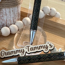 Load image into Gallery viewer, Beadable Pen - LoVe - Black &amp; Green
