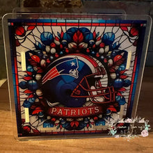 Load image into Gallery viewer, Acrylic pen/pencil/brush holder - Patriots Pen holder
