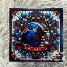 Load image into Gallery viewer, Acrylic pen/pencil/brush holder - Patriots Pen holder
