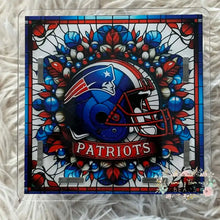 Load image into Gallery viewer, Acrylic pen/pencil/brush holder - Patriots Pen holder
