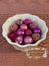 Load image into Gallery viewer, Beads - Acrylic Bubblegum 20Mm 5 Count Assorted Fuchsia Beads
