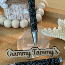 Load image into Gallery viewer, LoVe Beadable Pen - Black &amp; White

