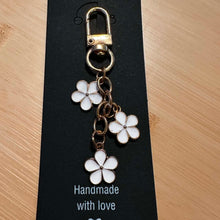 Load image into Gallery viewer, Flower Keychain - Pink or White
