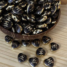 Load image into Gallery viewer, CiCi Black &amp; Gold Acrylic Heart Beads - 5 Count
