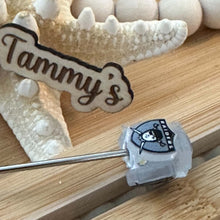 Load image into Gallery viewer, Football Crystal Pen - Raiders

