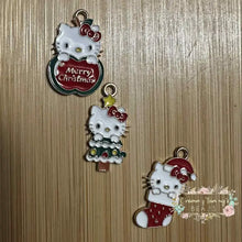 Load image into Gallery viewer, Charms - 3 Piece Christmas Kitty Charm
