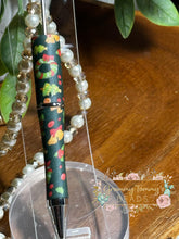 Load image into Gallery viewer, Christmas Beadable Pen - Green #115
