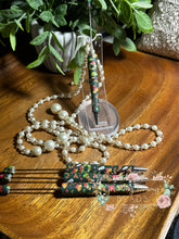 Load image into Gallery viewer, Christmas Beadable Pen - Green #115
