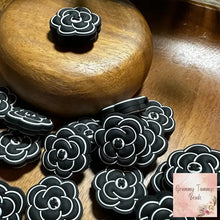 Load image into Gallery viewer, Cici New Black Flower Silicone Focal Bead
