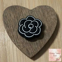 Load image into Gallery viewer, CiCI Black Flower Silicone Focal Bead Silicone Focal Bead
