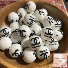 Load image into Gallery viewer, Cici Black &amp; White 15Mm Round Focal Beads
