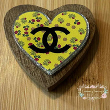Load image into Gallery viewer, CiCi Floral Heart Glitter Flatback Glitter Flatback

