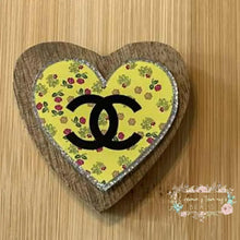 Load image into Gallery viewer, CiCi Floral Heart Glitter Flatback Glitter Flatback
