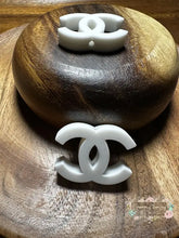 Load image into Gallery viewer, Cici - White Silicone Focal Bead Beads
