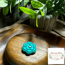 Load image into Gallery viewer, Cici Mint Floral Silicone Focal Bead
