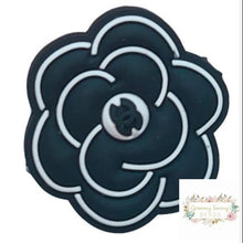 Load image into Gallery viewer, Cici New Black Flower Silicone Focal Bead
