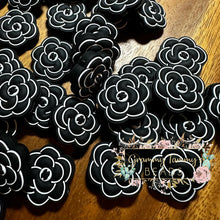 Load image into Gallery viewer, Cici New Black Flower Silicone Focal Bead
