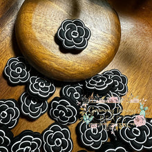 Load image into Gallery viewer, Cici New Black Flower Silicone Focal Bead
