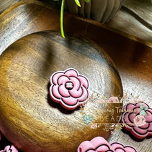 Load image into Gallery viewer, Cici New Pink Floral Silicone Focal Bead
