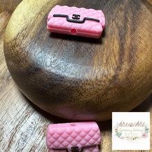 Load image into Gallery viewer, Cici Pink &amp; Black Purse Silicone Focal Bead Beads
