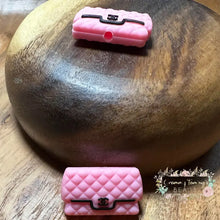 Load image into Gallery viewer, Cici Pink &amp; Black Purse Silicone Focal Bead Beads

