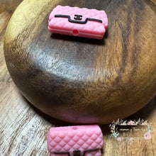 Load image into Gallery viewer, Cici Pink &amp; Black Purse Silicone Focal Bead Beads
