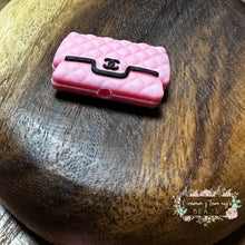 Load image into Gallery viewer, Cici Pink &amp; Black Purse Silicone Focal Bead Beads
