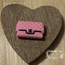 Load image into Gallery viewer, CiCi Pink &amp; Black Purse Silicone Focal Bead Focal Beads

